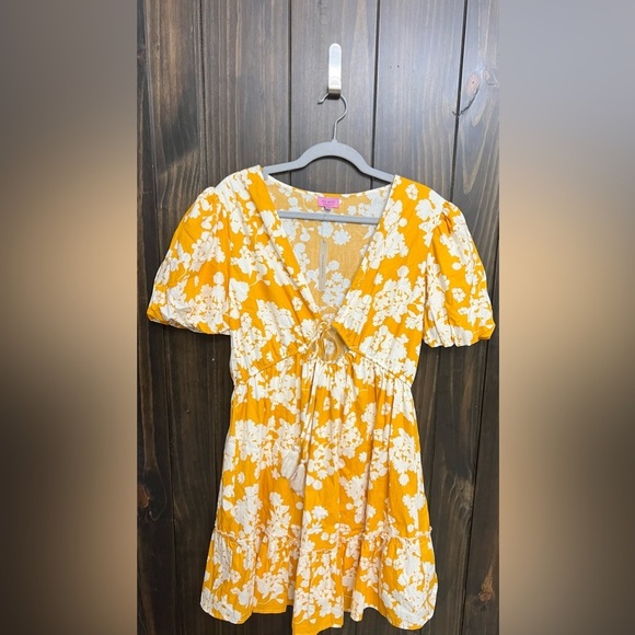 NWT mini puff sleeve floral print yellow and white dress-Size Large - Picture 5 of 10